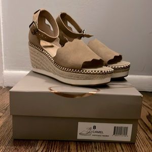 Crown vintage suede wedge - Daffodil